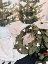 Felt Mistletoe Wreath