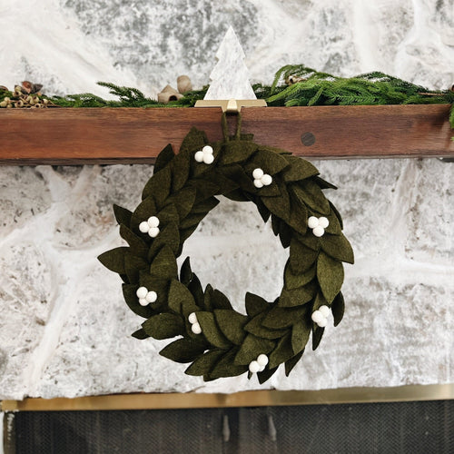 Felt Mistletoe Wreath