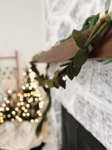 Felt Mistletoe Garland