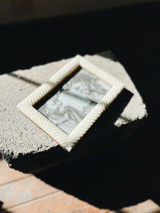 Amalesh Frame
