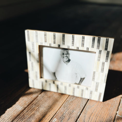 Dashes Frame